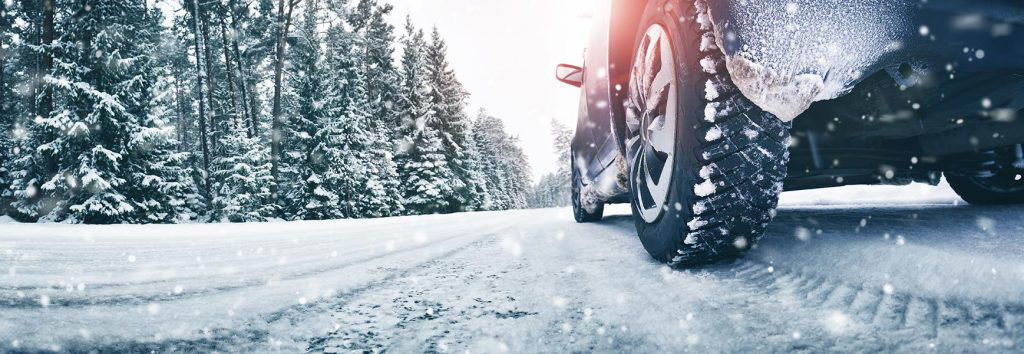 Car driving in the winter